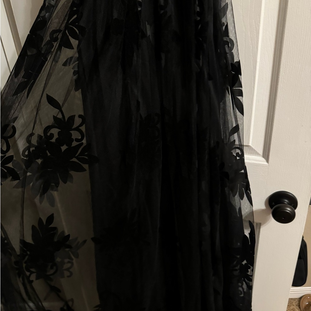 windsor prom dress - Picture 5 of 7